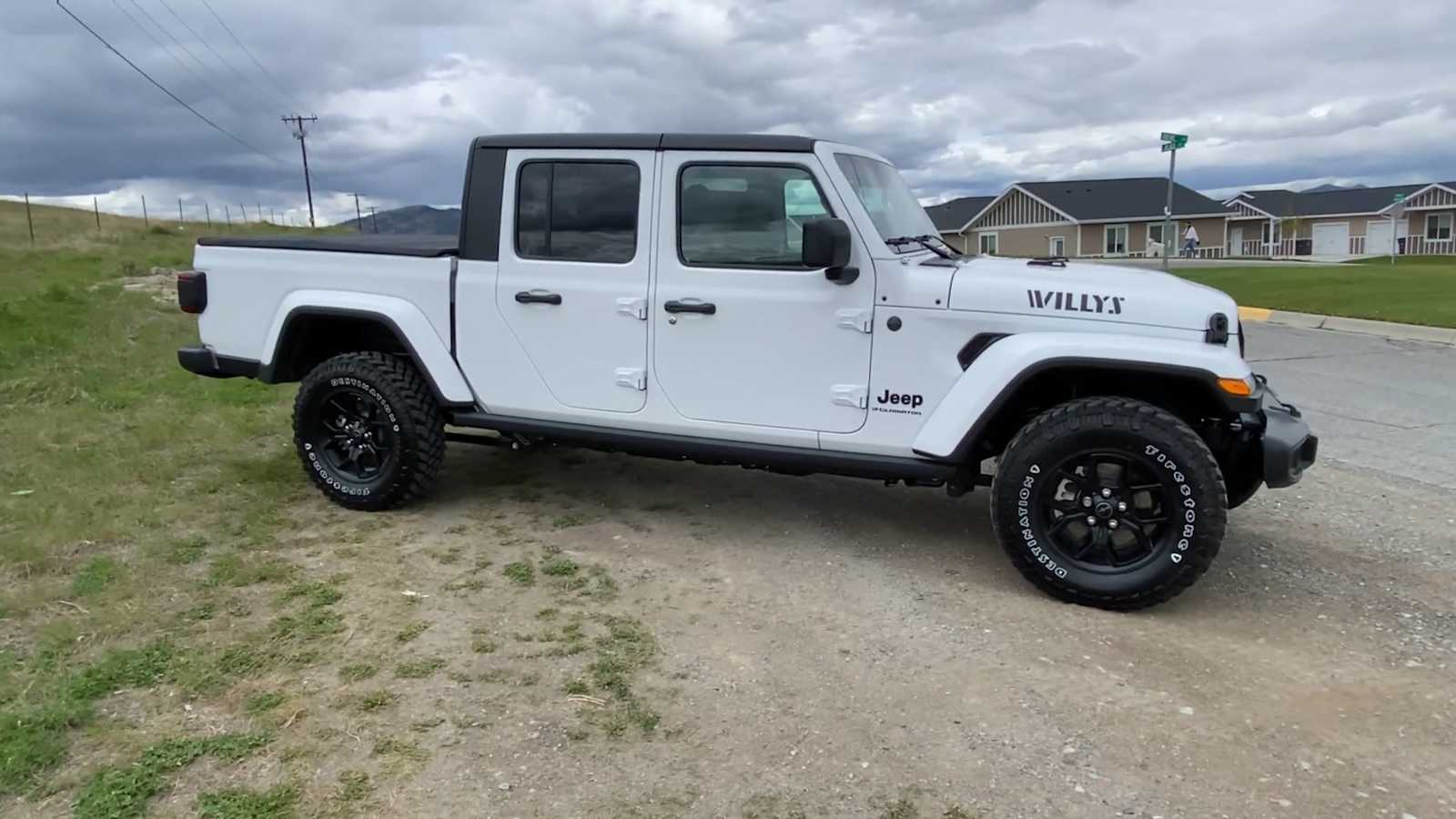 2024 Jeep Gladiator Willys 4x4 2