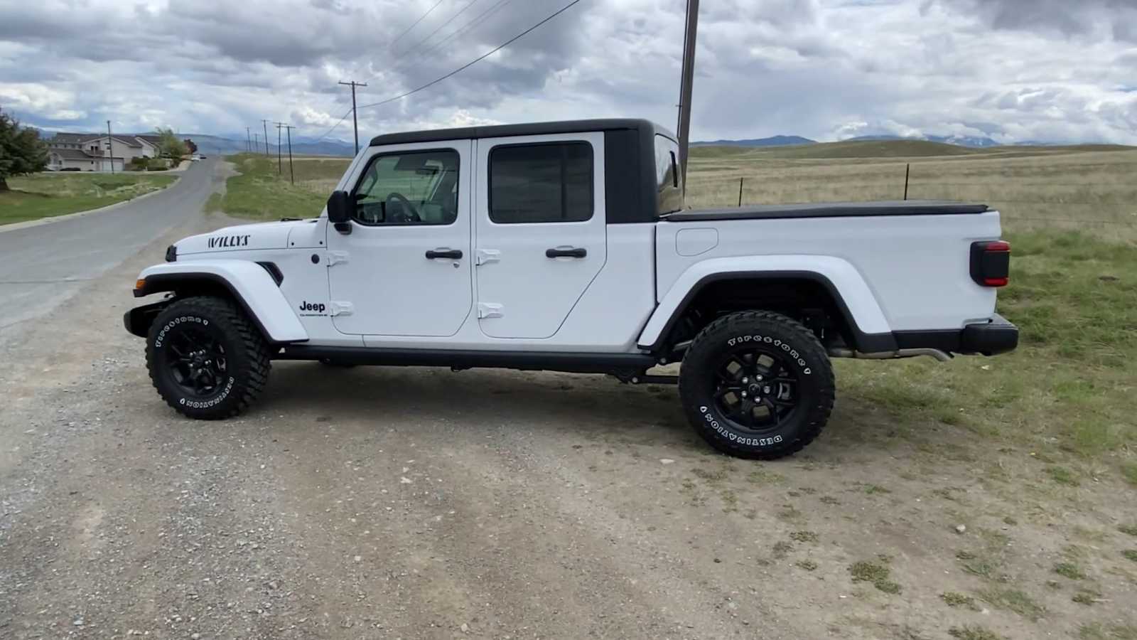 2024 Jeep Gladiator Willys 4x4 6