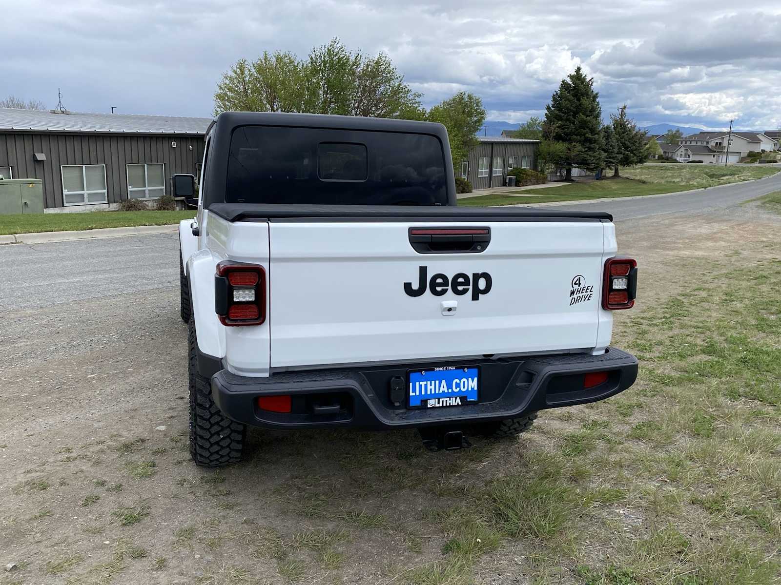 2024 Jeep Gladiator Willys 4x4 12