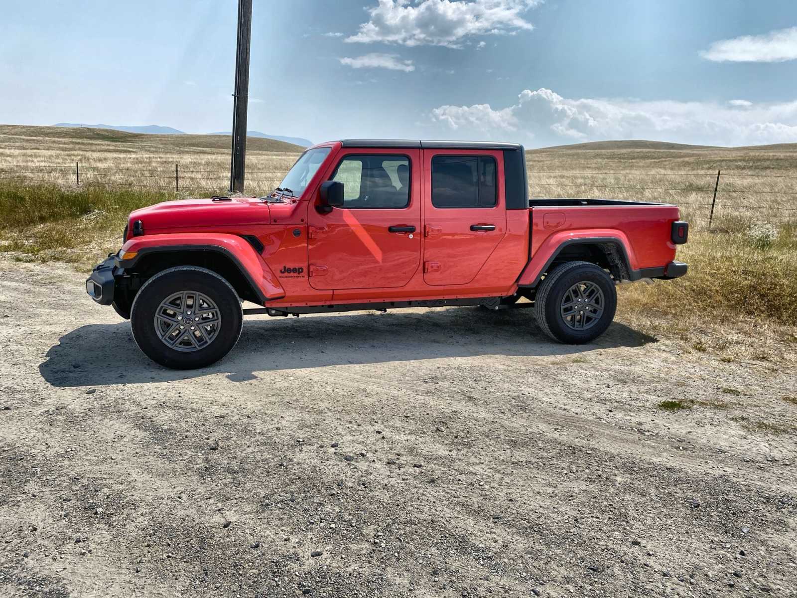 2024 Jeep Gladiator Sport S 4x4 10