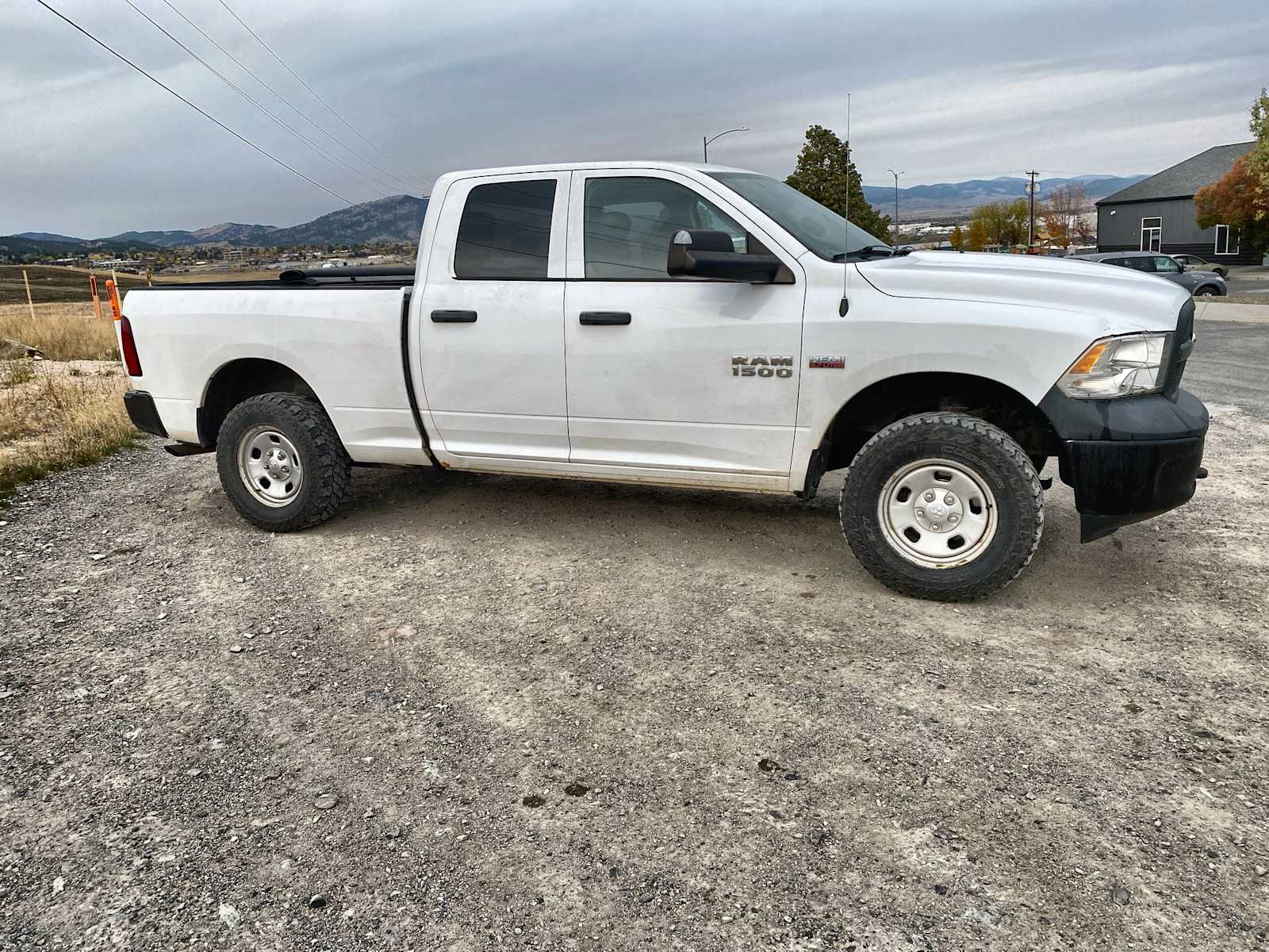 2015 Ram 1500 Tradesman 4WD Quad Cab 140.5 17