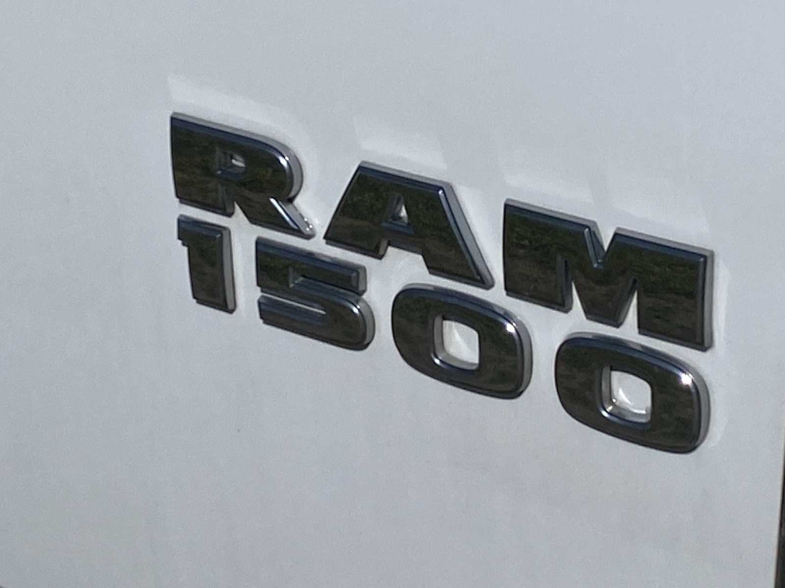 2014 Ram 1500 Outdoorsman 4WD Crew Cab 140.5 14