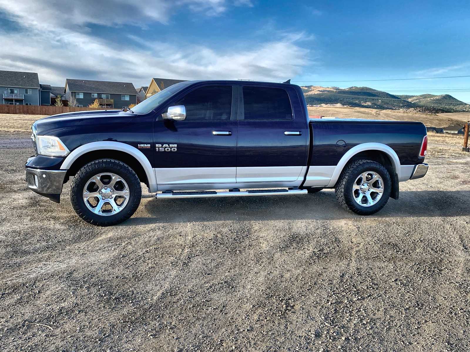 2015 Ram 1500 Laramie 4WD Crew Cab 149 10