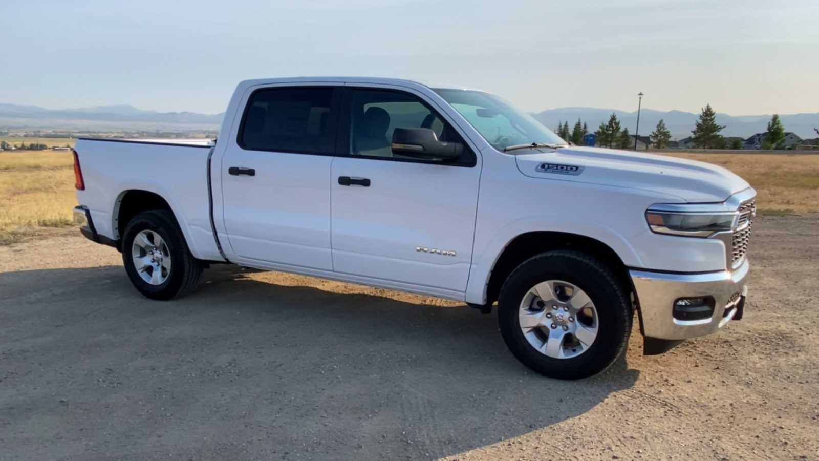 2025 Ram 1500 Big Horn 4x4 Crew Cab 57 Box 2