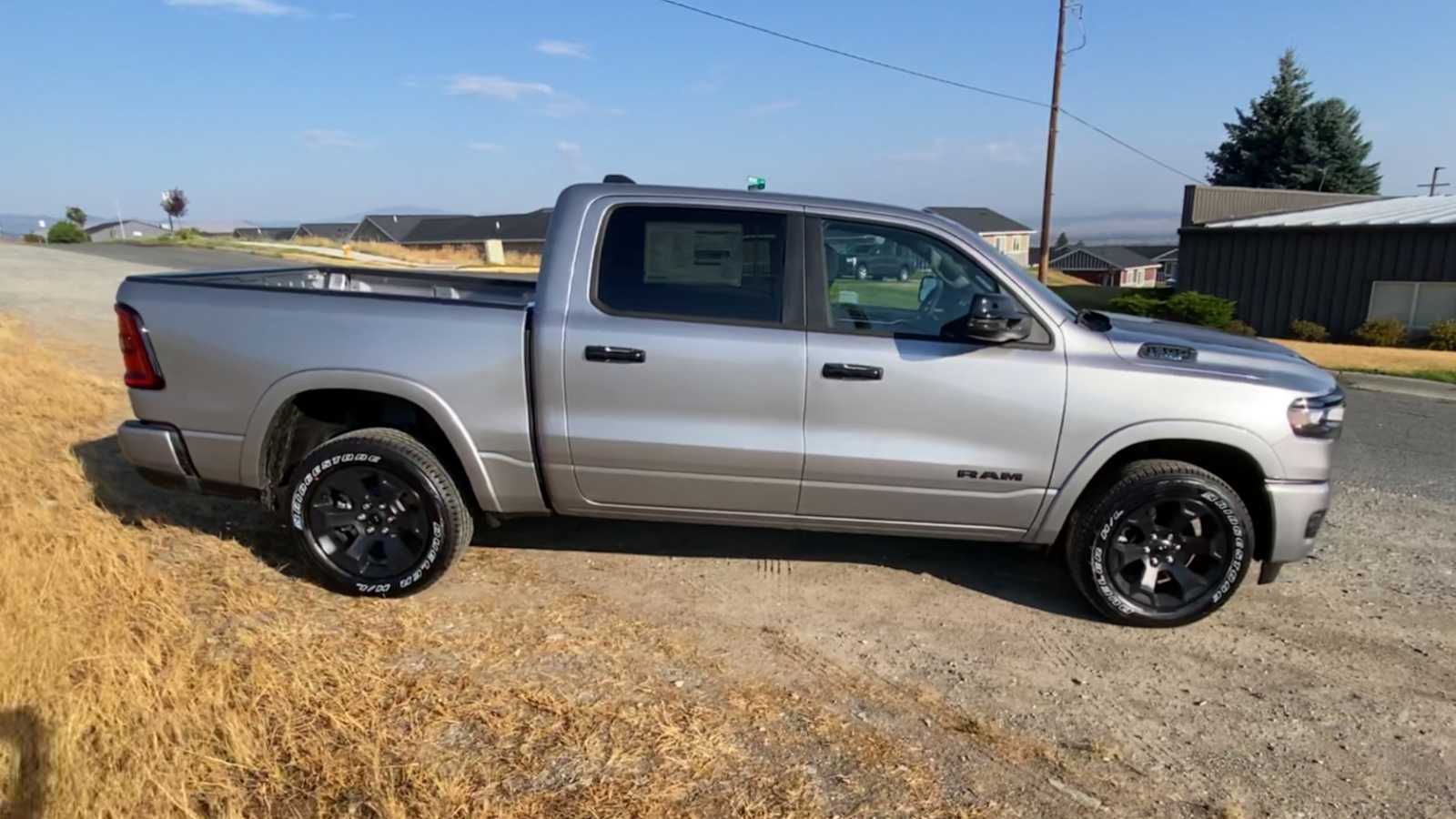 2025 Ram 1500 Big Horn 4x4 Crew Cab 57 Box 9