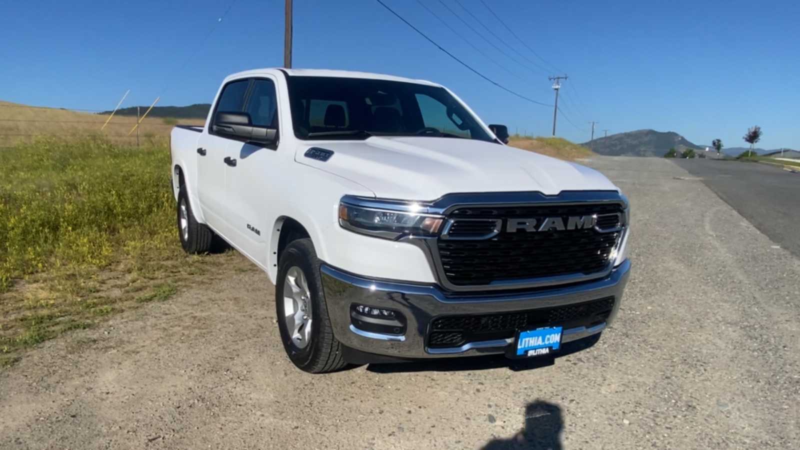 2025 Ram 1500 Big Horn 4x4 Crew Cab 57 Box 3