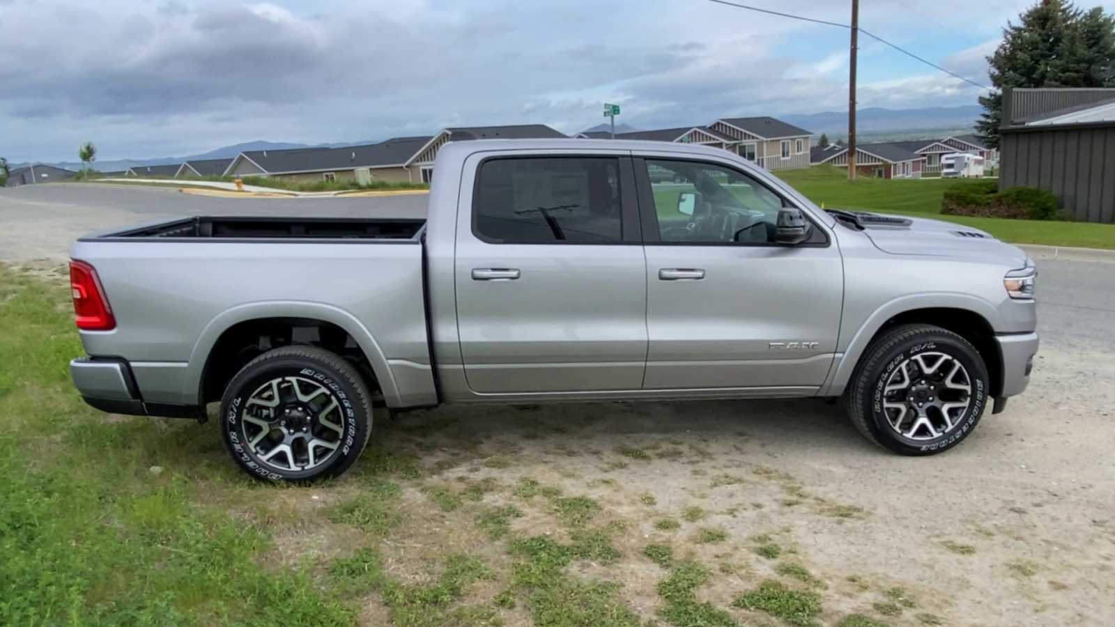 2025 Ram 1500 Laramie 4x4 Crew Cab 57 Box 9