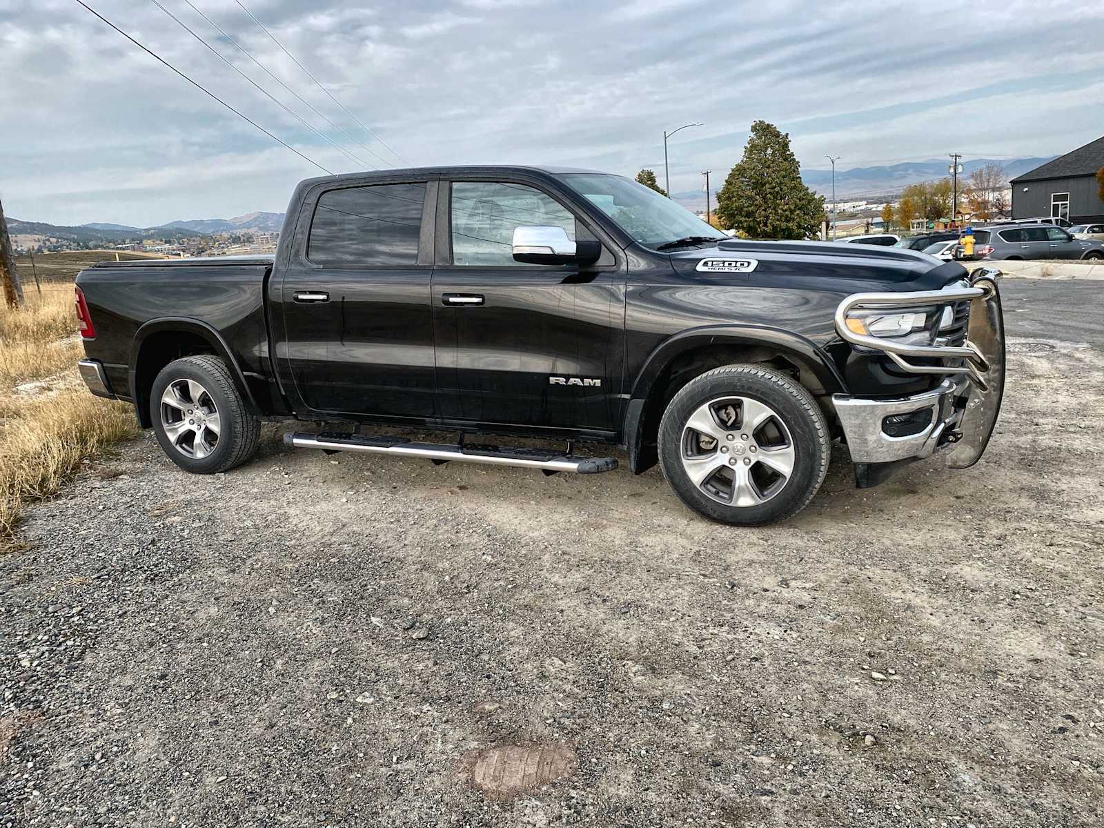 2019 Ram 1500 Laramie 4x4 Crew Cab 57 Box 18