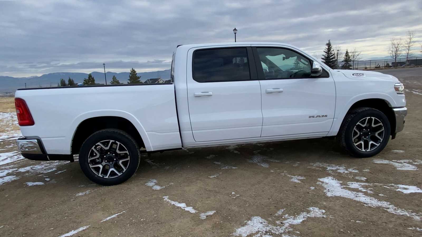 2025 Ram 1500 Laramie 4x4 Crew Cab 64 Box 9