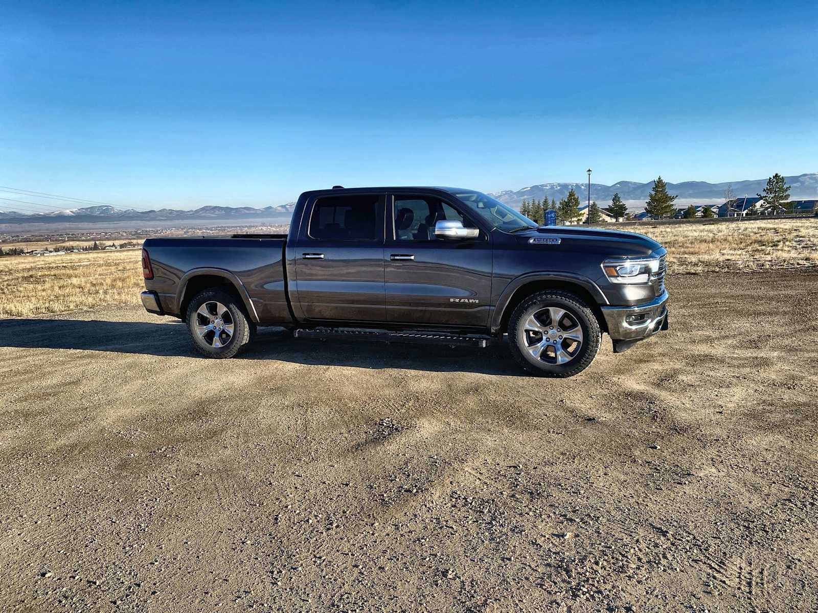 2019 Ram 1500 Laramie 4x4 Crew Cab 64 Box 17