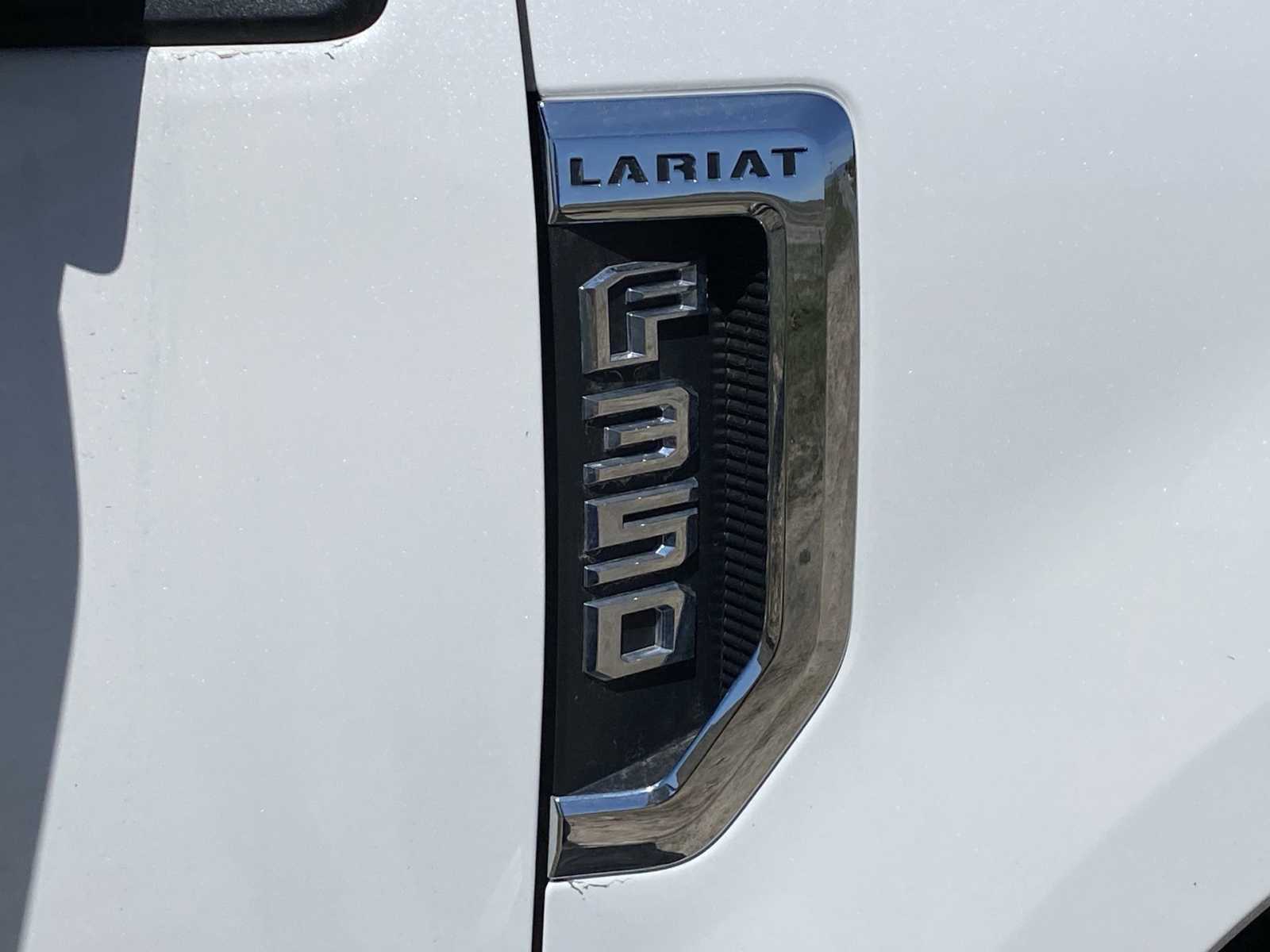 2022 Ford Super Duty F-350 SRW LARIAT 4WD Crew Cab 8 Box 14