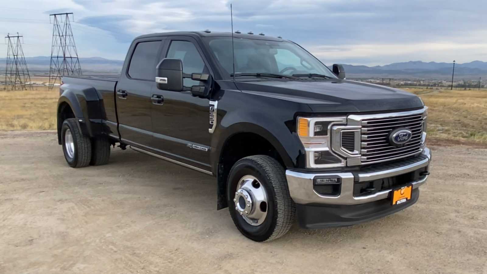 2021 Ford Super Duty F-350 DRW LARIAT 4WD Crew Cab 8 Box 2