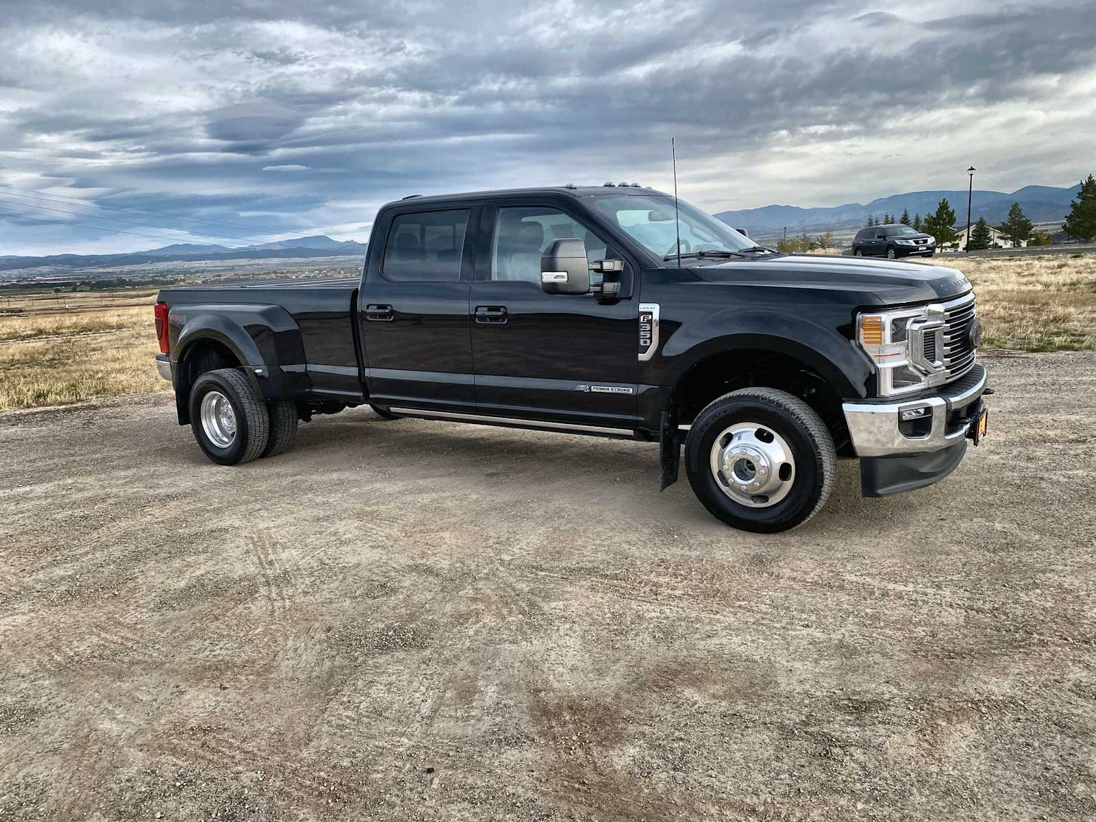 2021 Ford Super Duty F-350 DRW LARIAT 4WD Crew Cab 8 Box 20