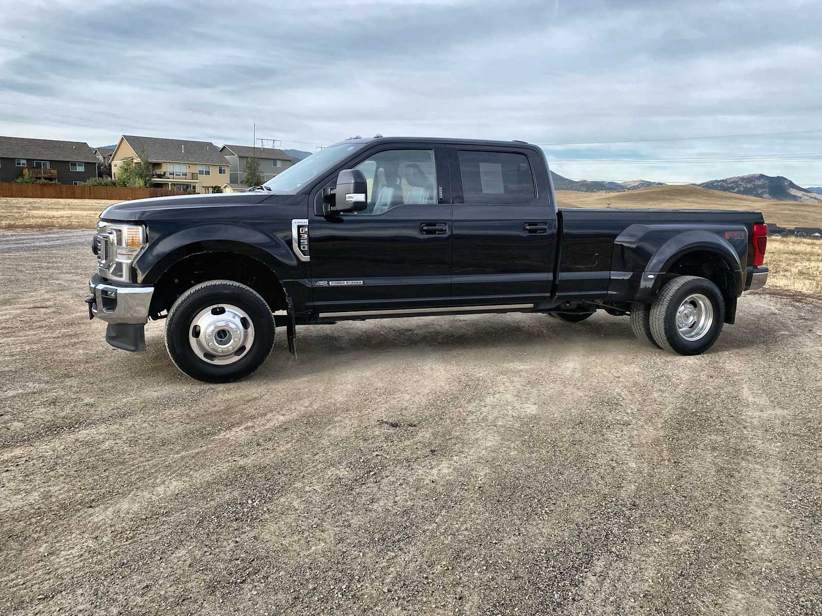 2021 Ford Super Duty F-350 DRW LARIAT 4WD Crew Cab 8 Box 10