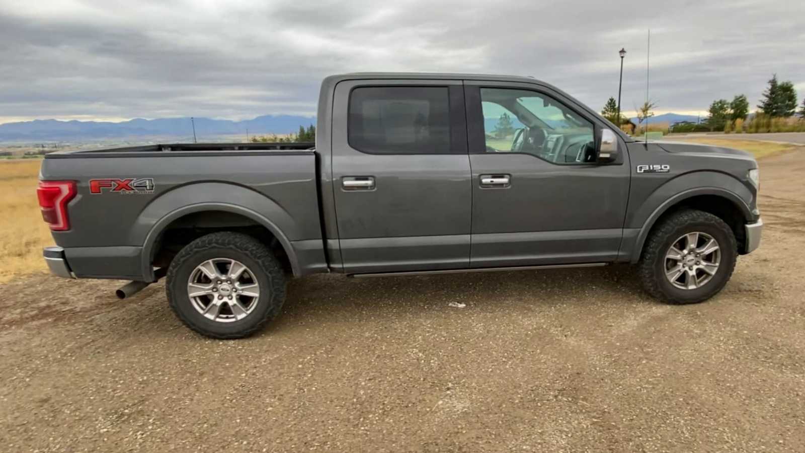 2015 Ford F-150 Lariat 4WD SuperCrew 145 9