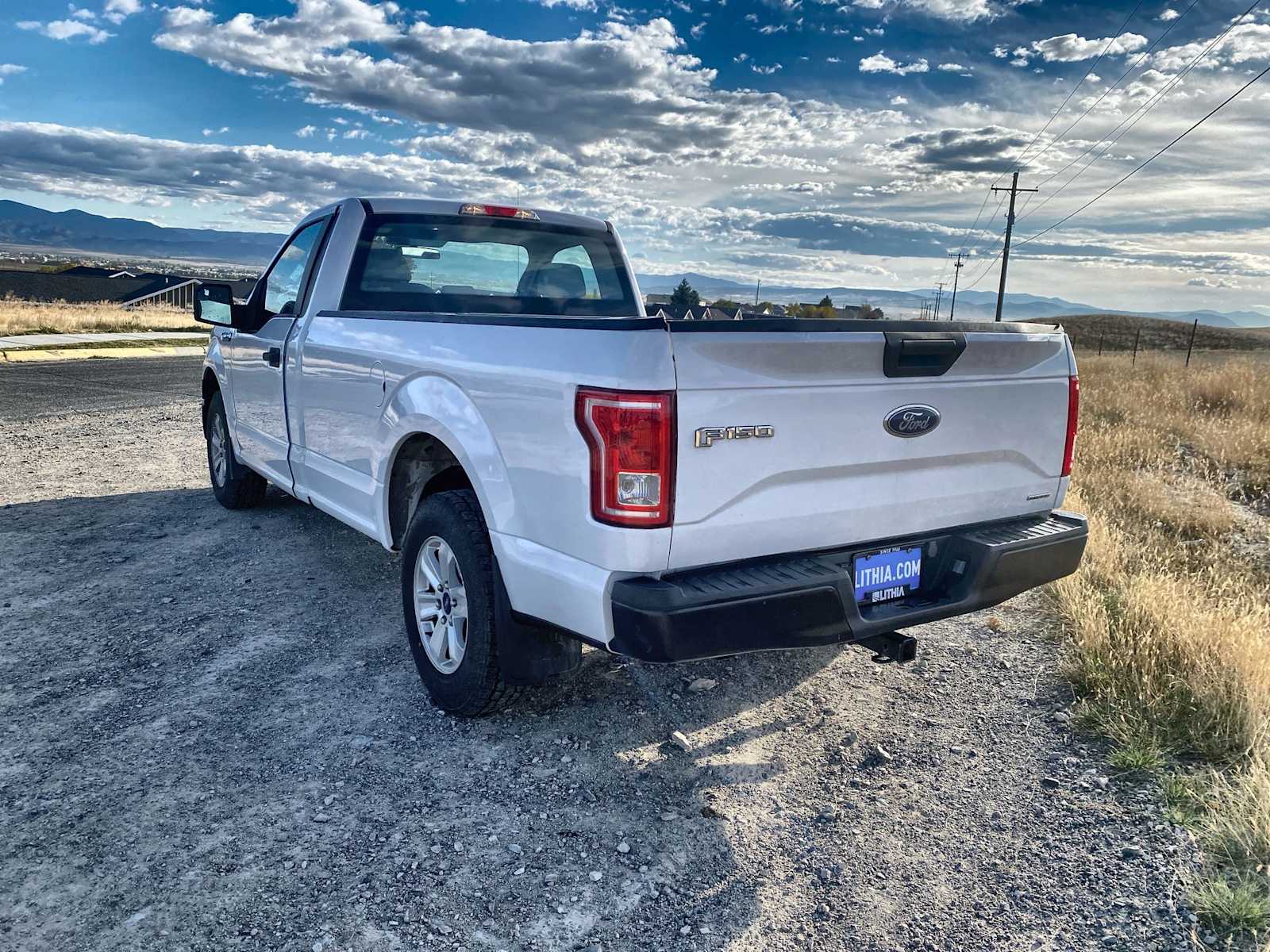 2016 Ford F-150 XL 2WD Reg Cab 141 11