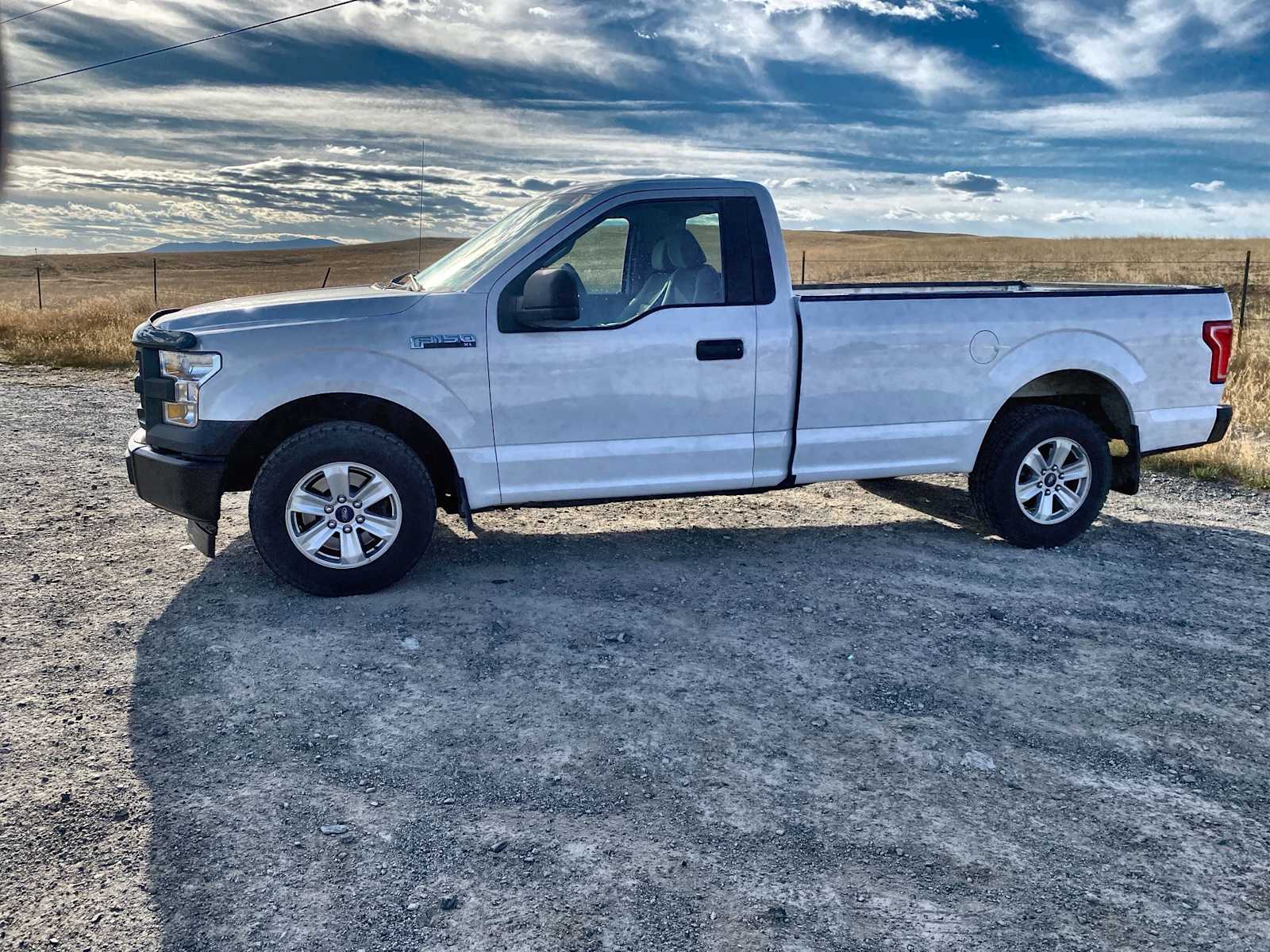 2016 Ford F-150 XL 2WD Reg Cab 141 10