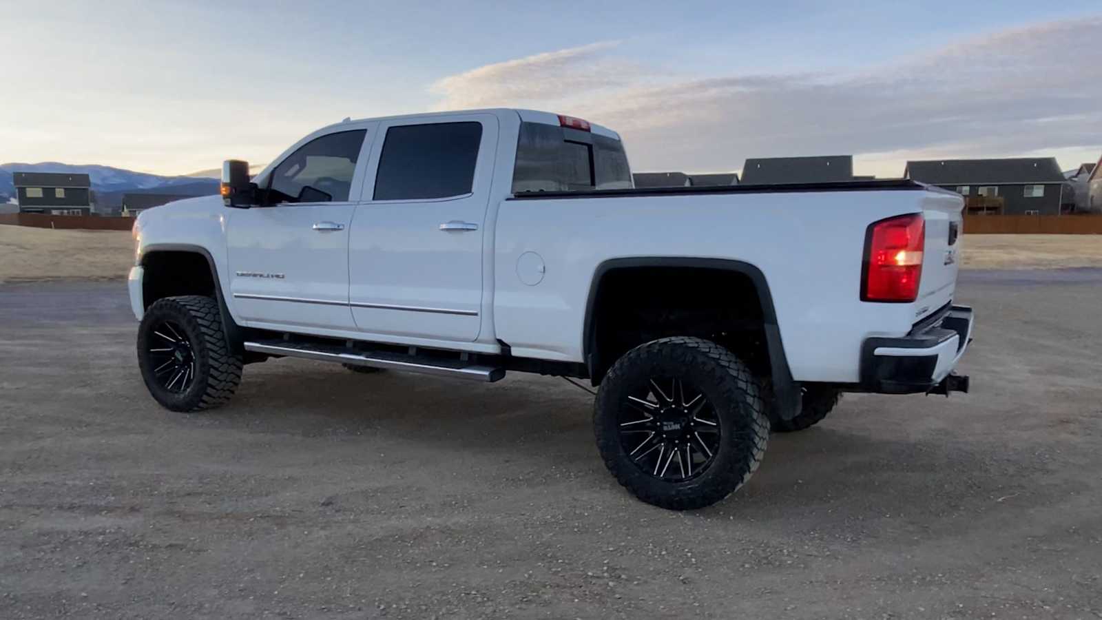 2018 GMC Sierra 2500HD Denali 4WD Crew Cab 153.7 6