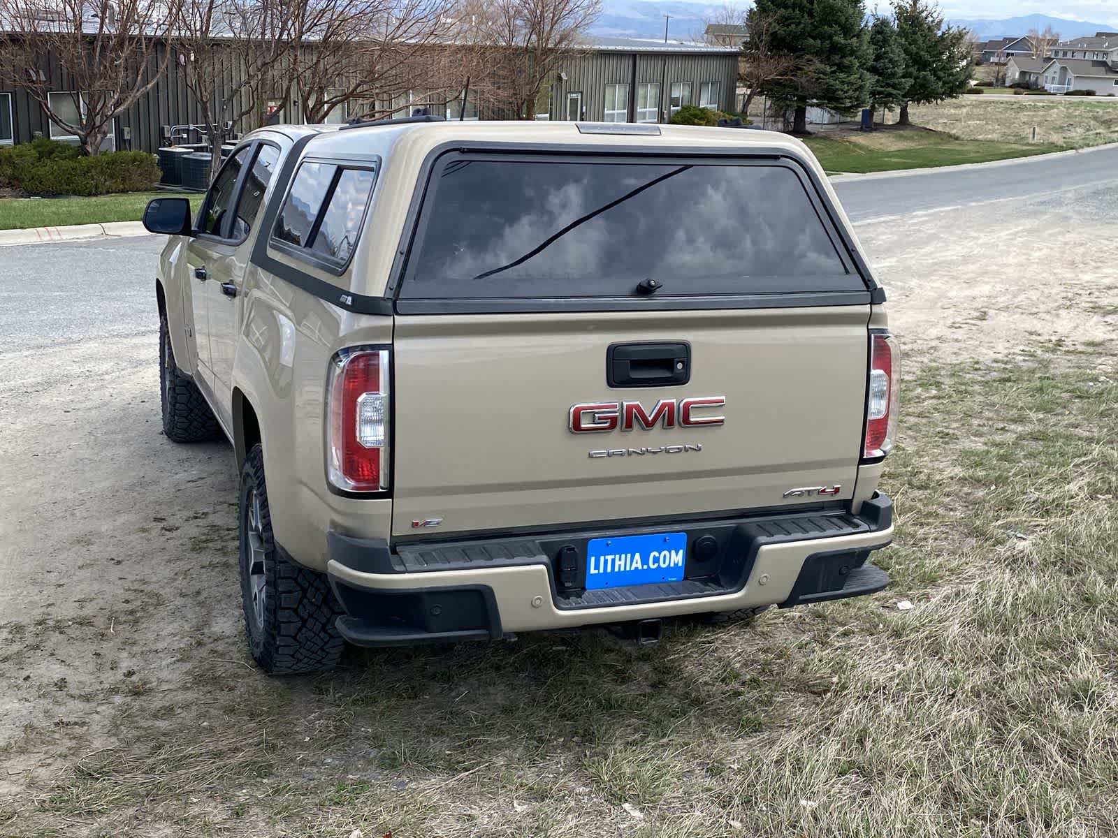 2022 GMC Canyon 4WD AT4 w/Leather Crew Cab 128 4