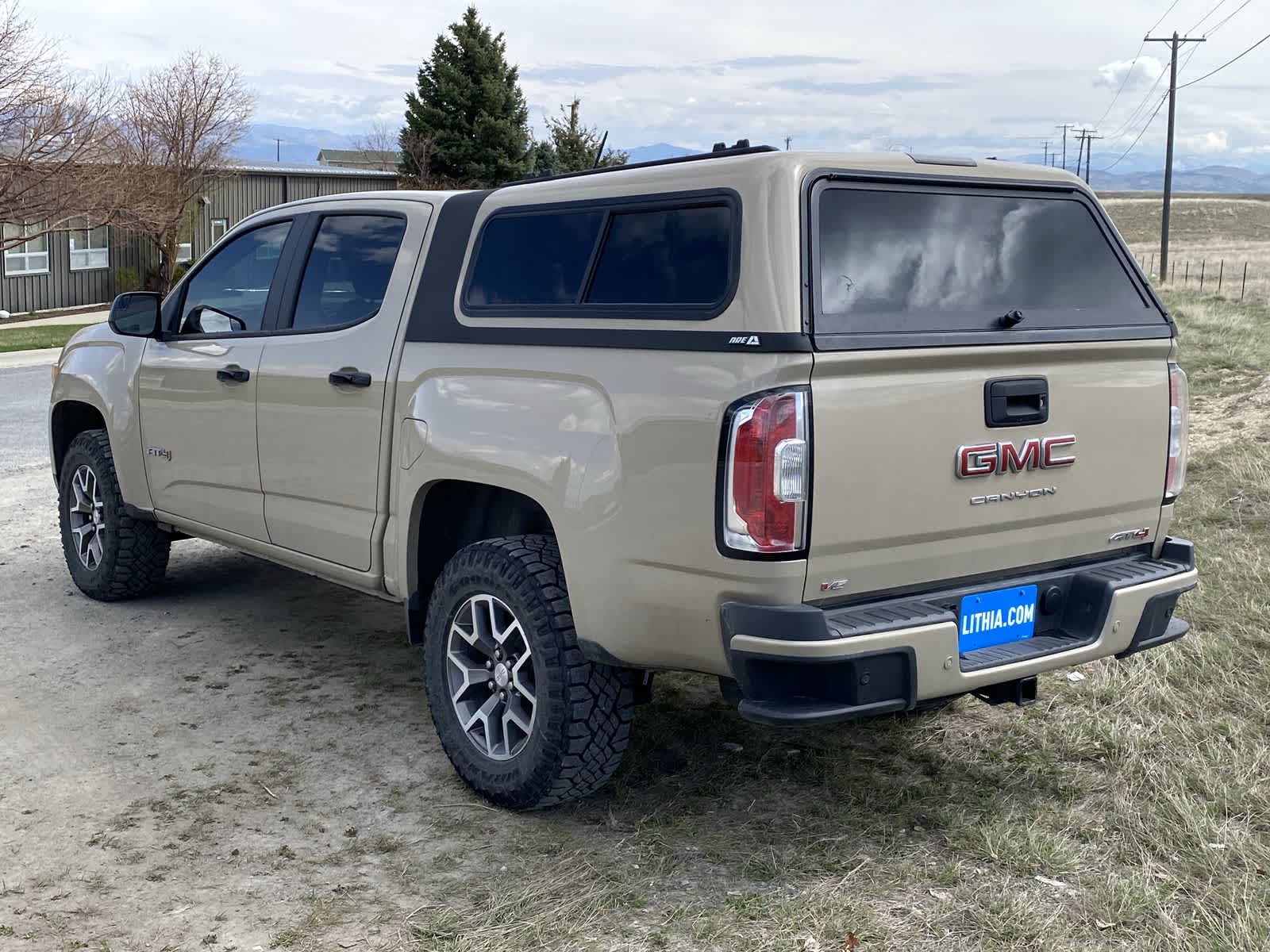 2022 GMC Canyon 4WD AT4 w/Leather Crew Cab 128 3