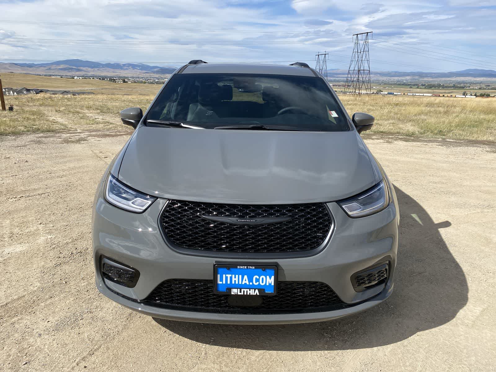 2023 Chrysler Pacifica Touring L 14