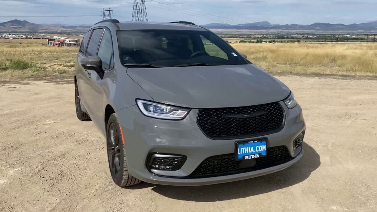 2023 Chrysler Pacifica Touring L 5