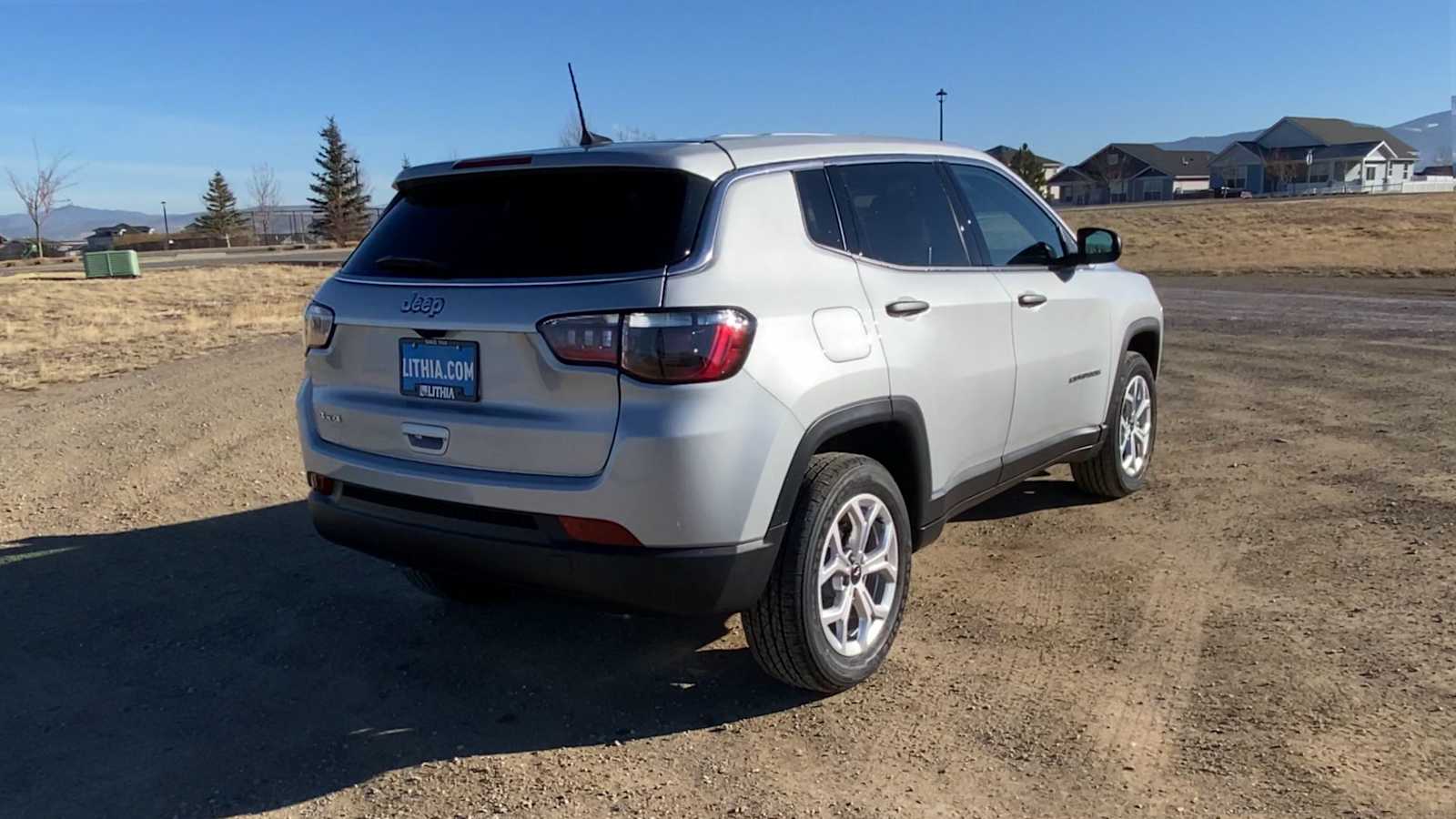 2025 Jeep Compass Sport 8