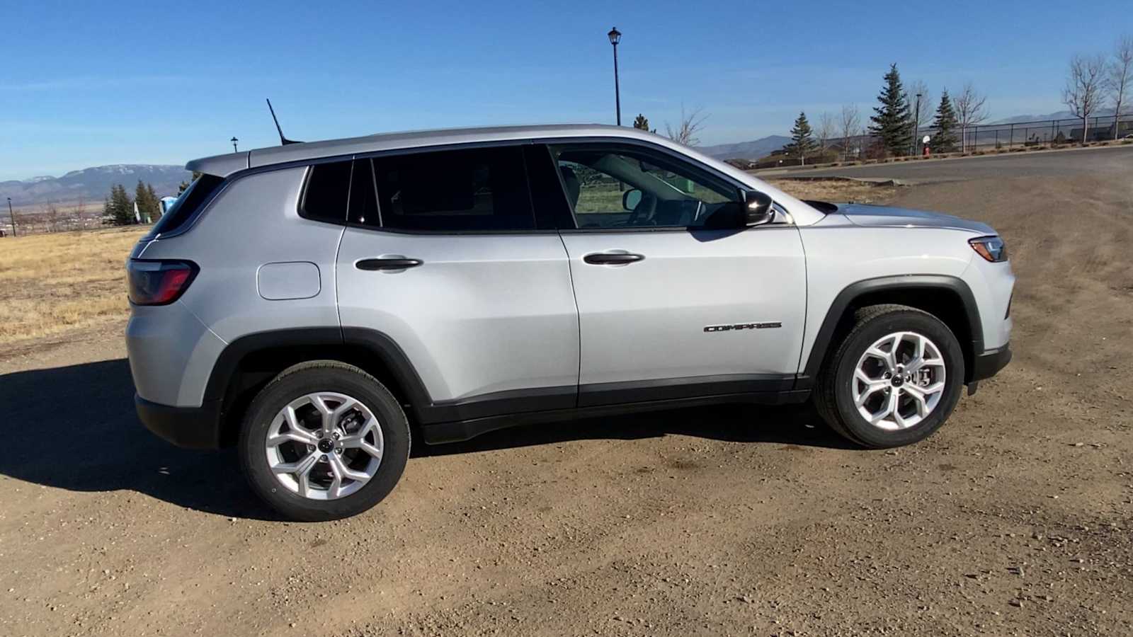 2025 Jeep Compass Sport 9