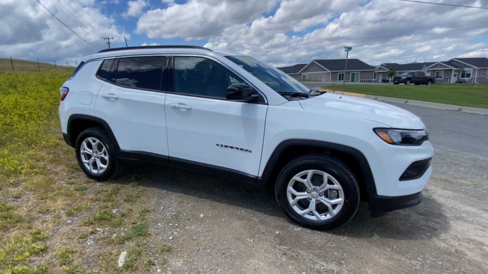 2024 Jeep Compass Latitude 2