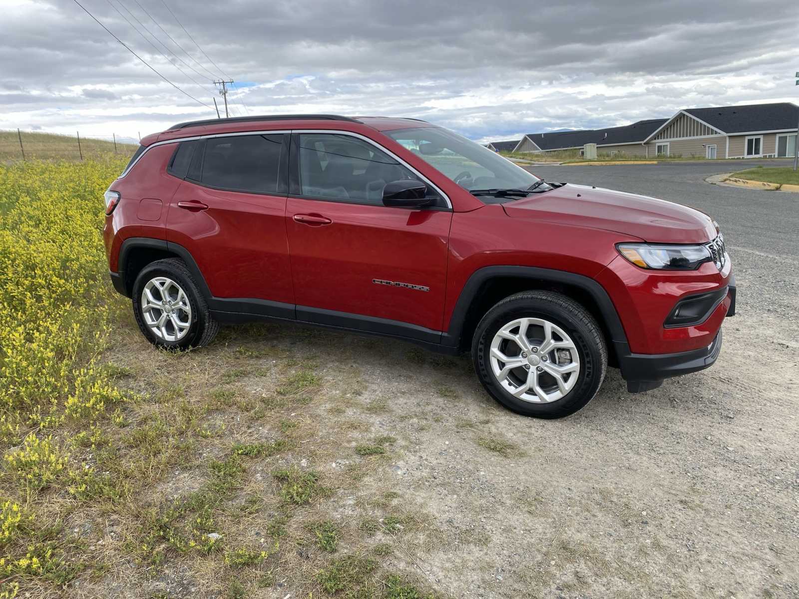 2024 Jeep Compass Latitude 19