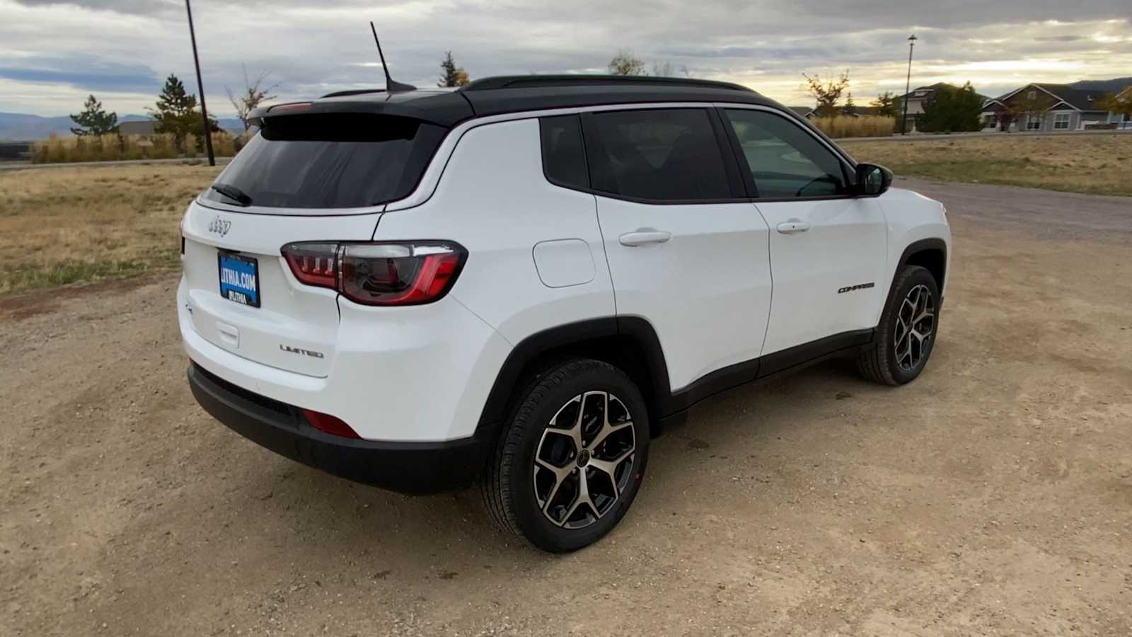 2025 Jeep Compass Limited 8