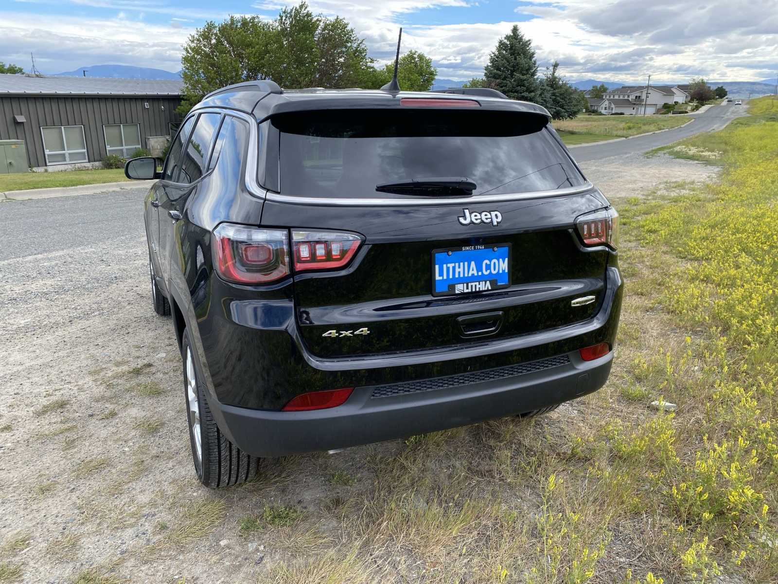 2024 Jeep Compass Latitude Lux 12