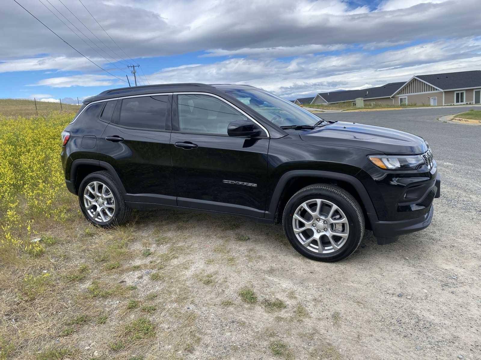 2024 Jeep Compass Latitude Lux 19