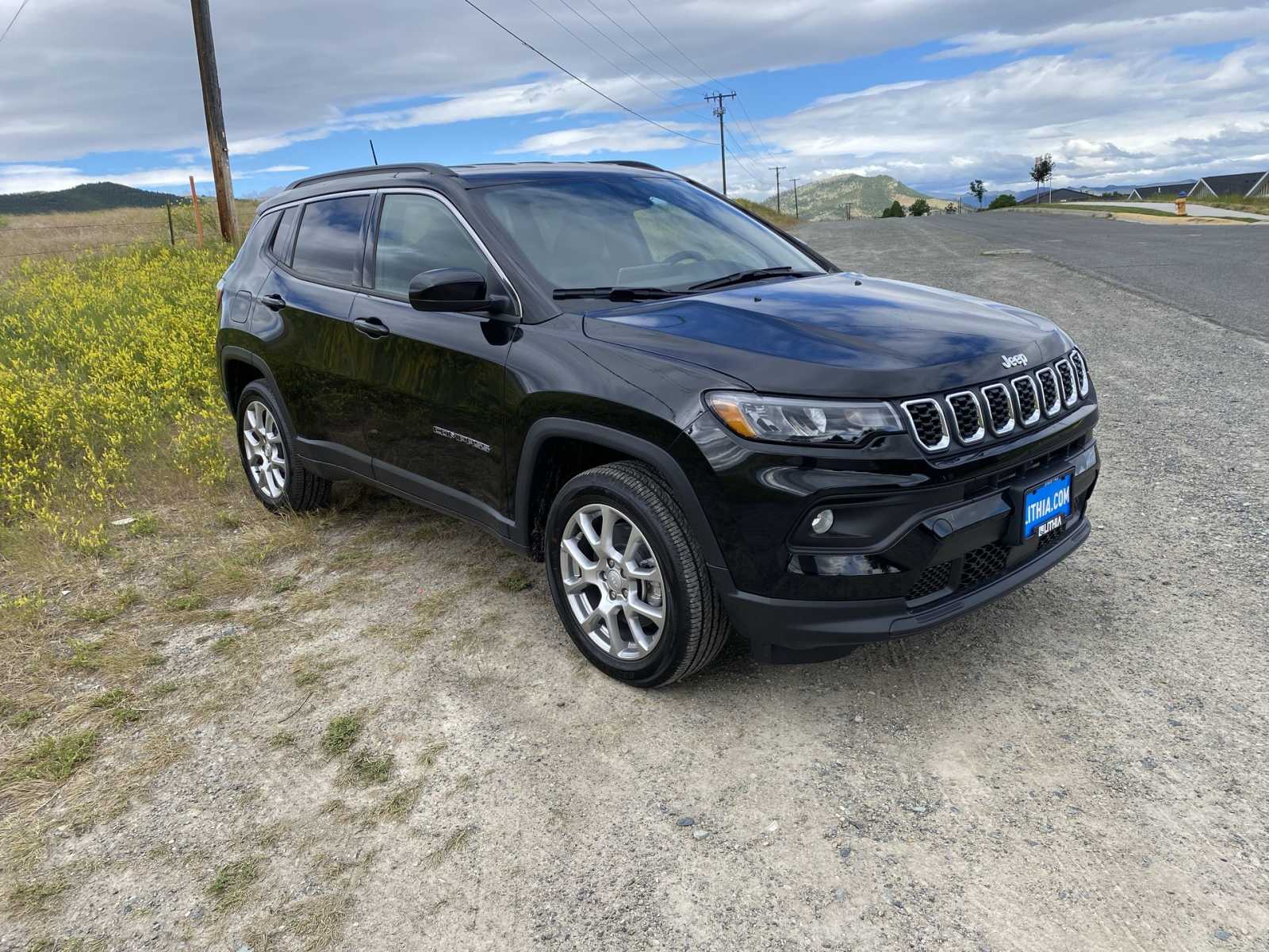 2024 Jeep Compass Latitude Lux 18