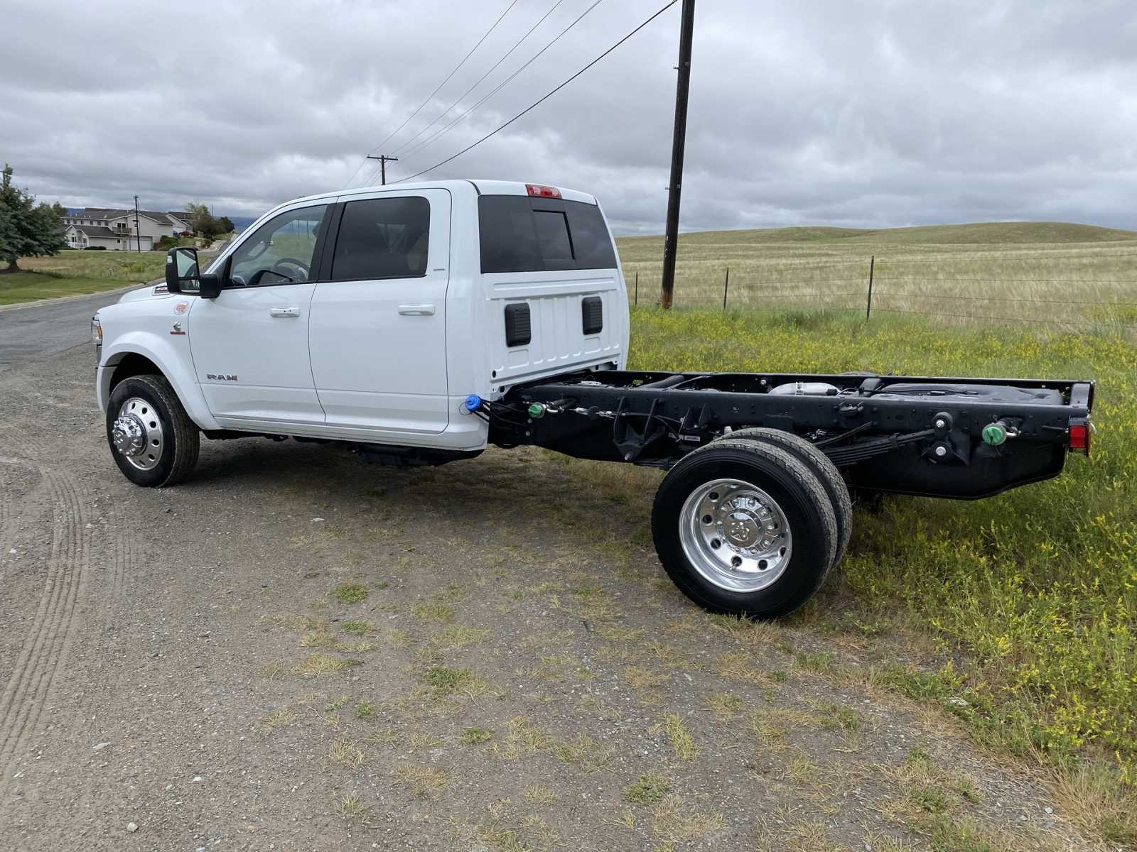 2024 Ram 4500 Chassis Cab Laramie 4x4 Crew Cab 60 CA 173.4 WB 11