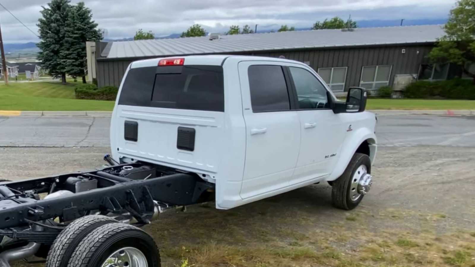 2024 Ram 4500 Chassis Cab Laramie 4x4 Crew Cab 60 CA 173.4 WB 8