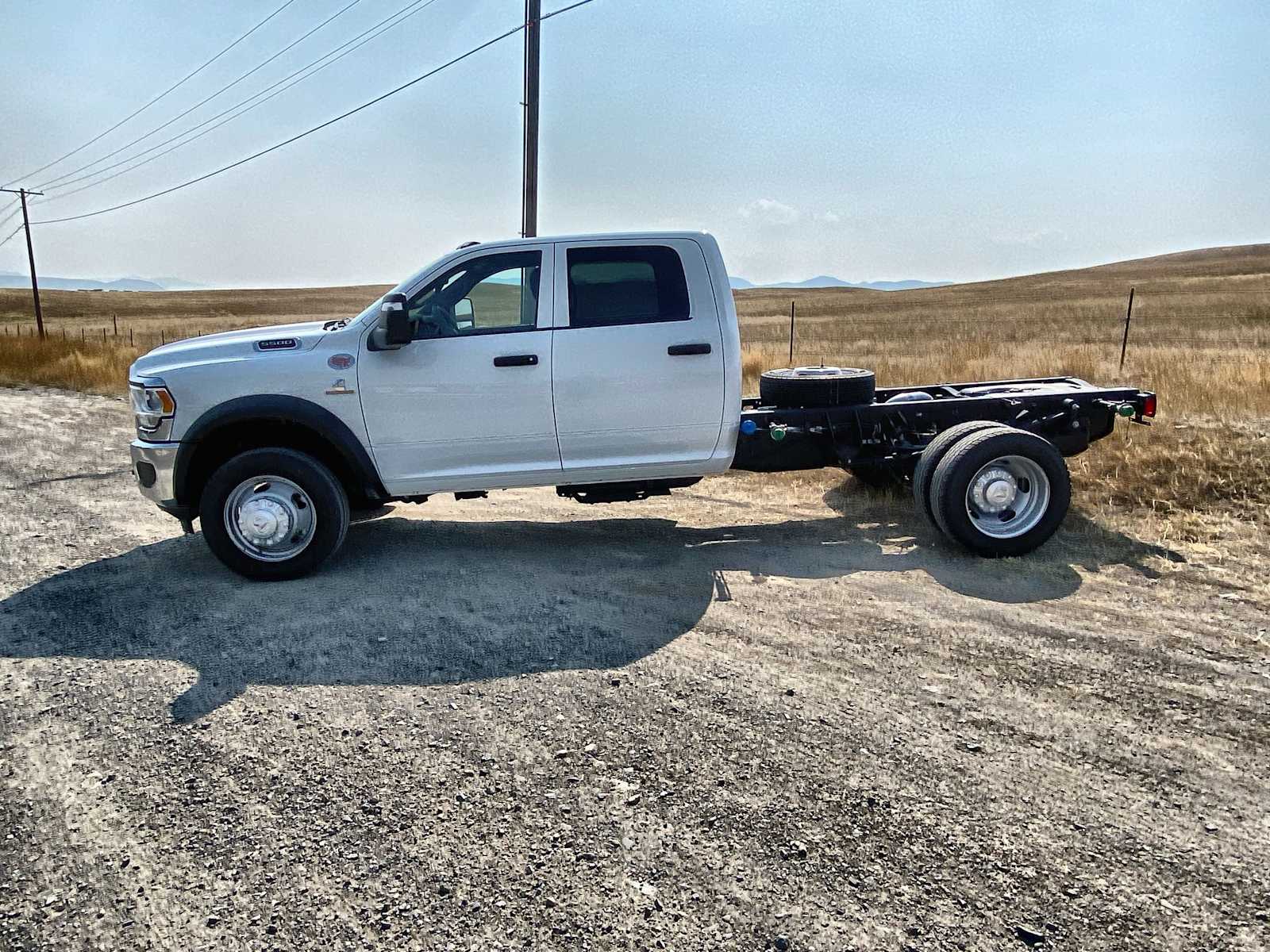 2024 Ram 5500 Chassis Cab Tradesman 4x4 Crew Cab 60 CA 173.4 WB 10