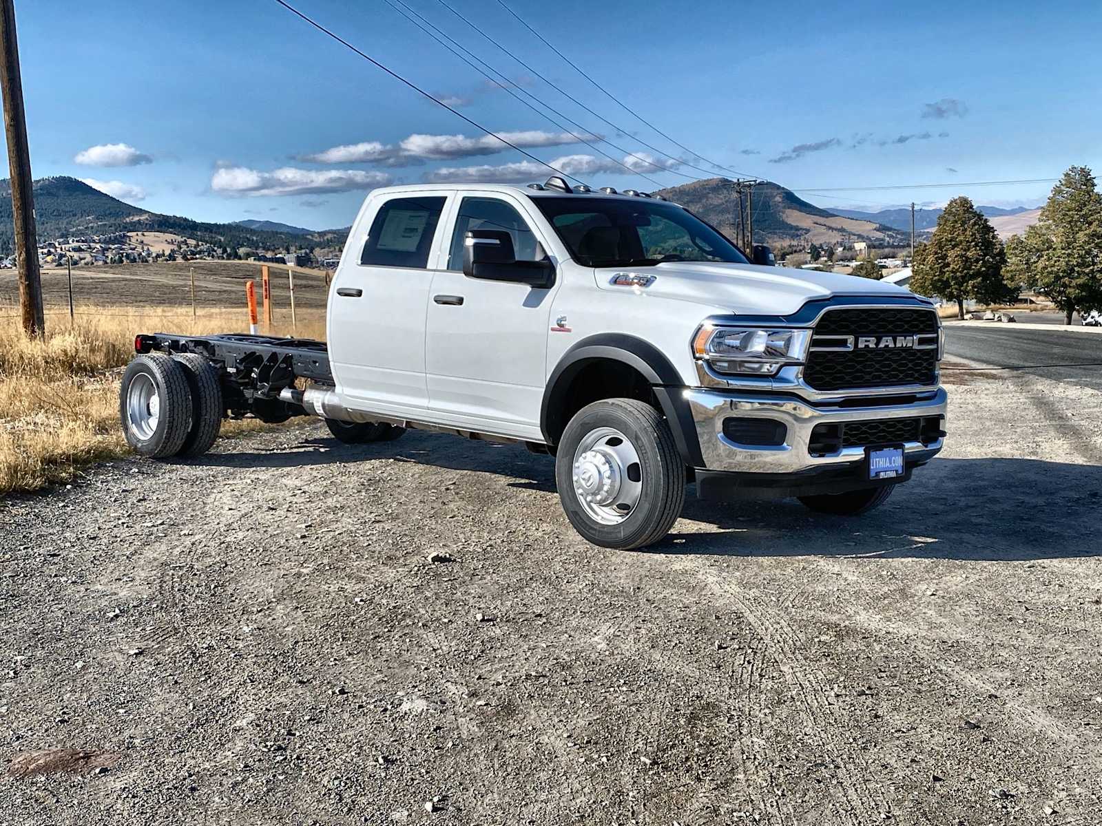 2024 Ram 5500 Chassis Cab Tradesman 4x4 Crew Cab 84 CA 197.4 WB 21