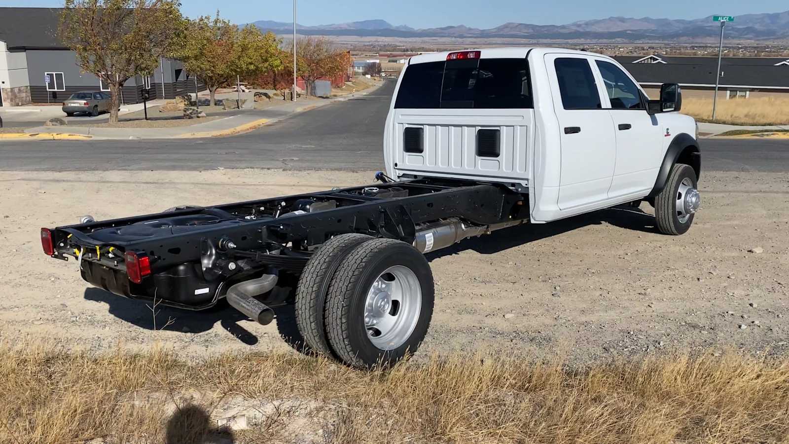 2024 Ram 5500 Chassis Cab Tradesman 4x4 Crew Cab 84 CA 197.4 WB 8