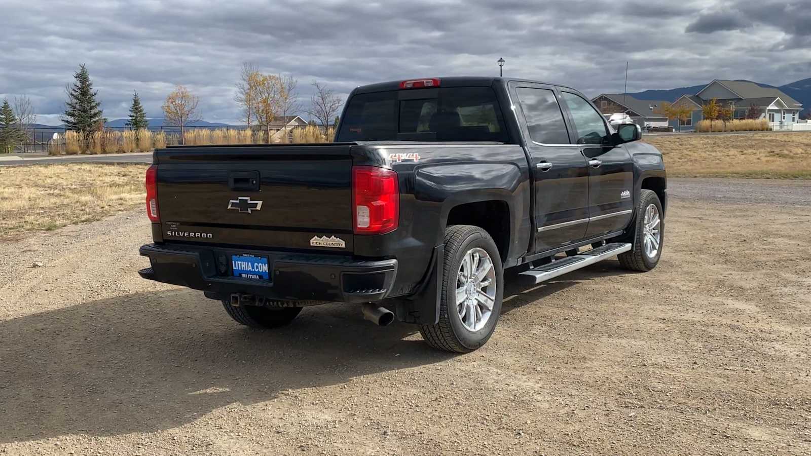 2016 Chevrolet Silverado 1500 High Country 4WD Crew Cab 143.5 8