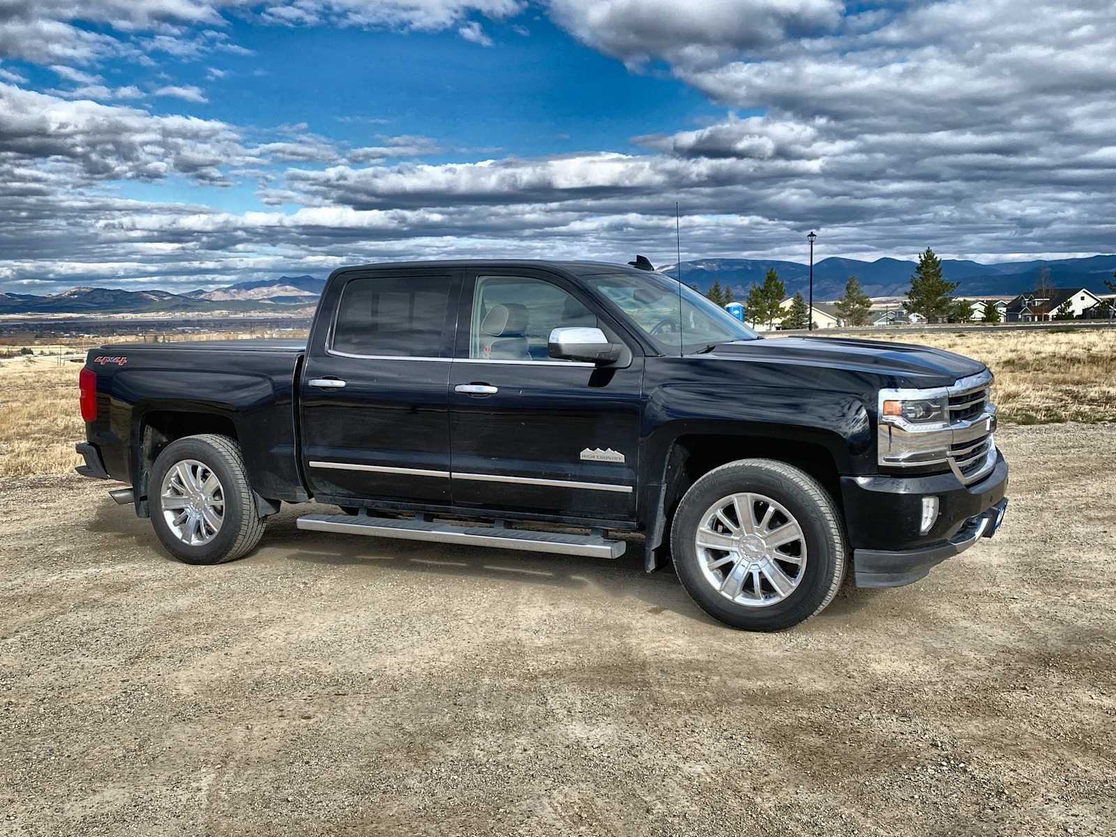 2016 Chevrolet Silverado 1500 High Country 4WD Crew Cab 143.5 19