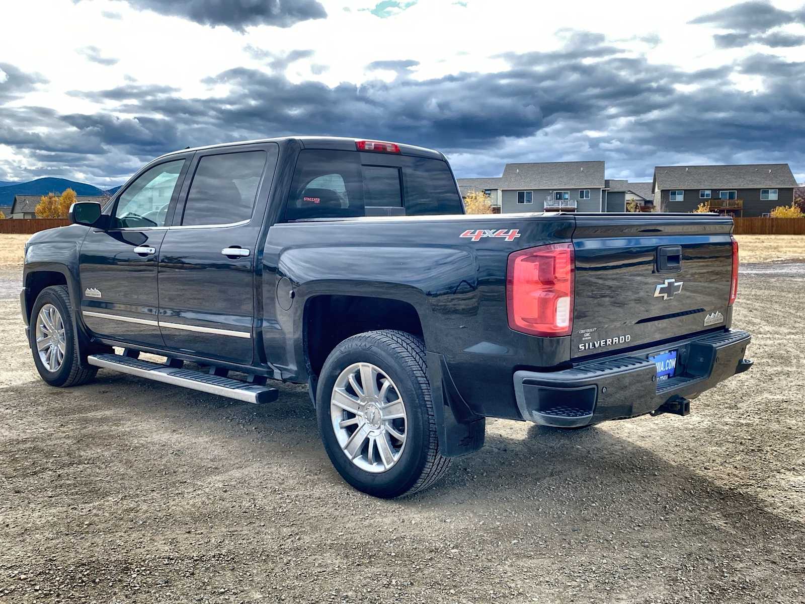 2016 Chevrolet Silverado 1500 High Country 4WD Crew Cab 143.5 11