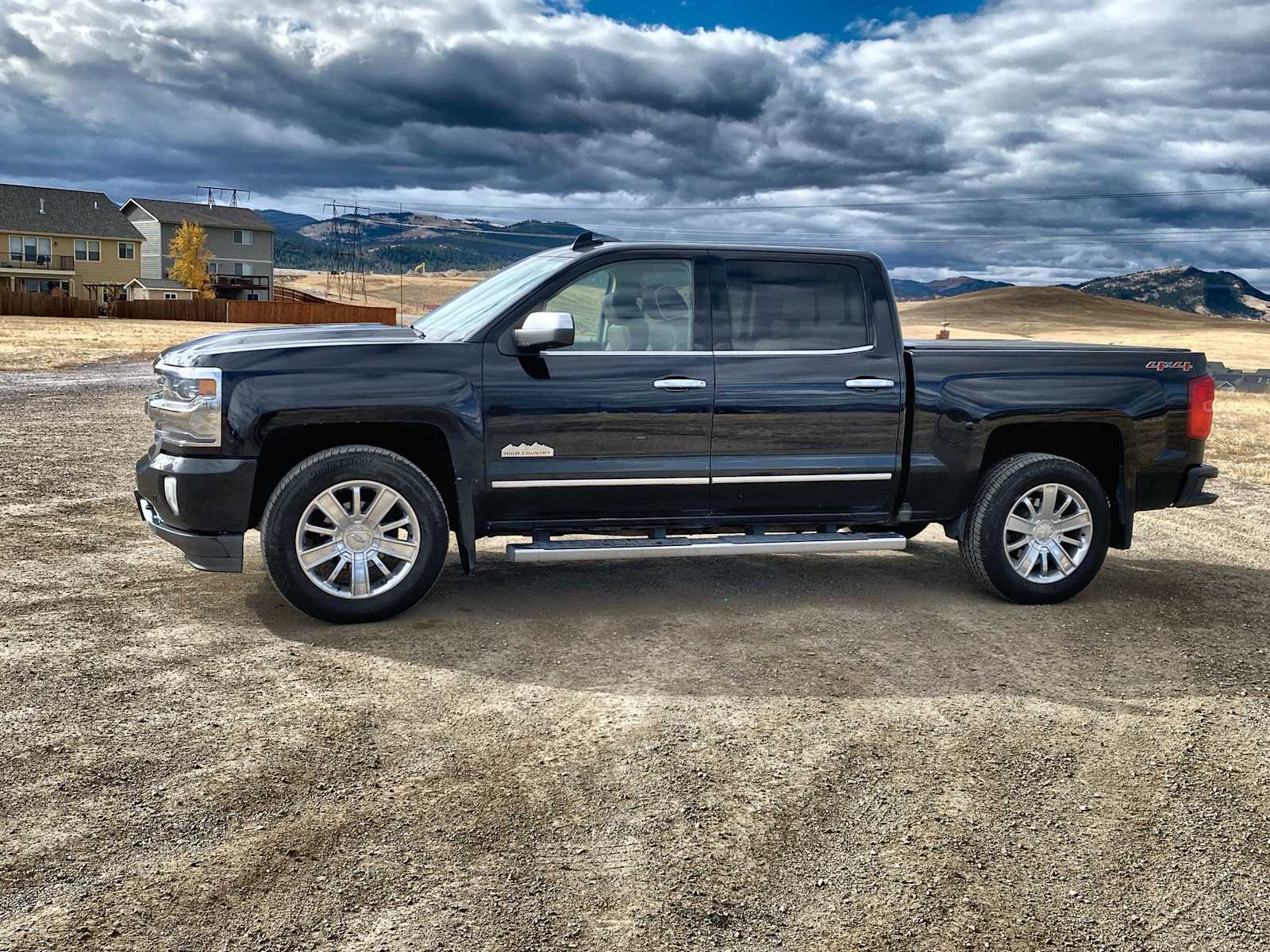 2016 Chevrolet Silverado 1500 High Country 4WD Crew Cab 143.5 10