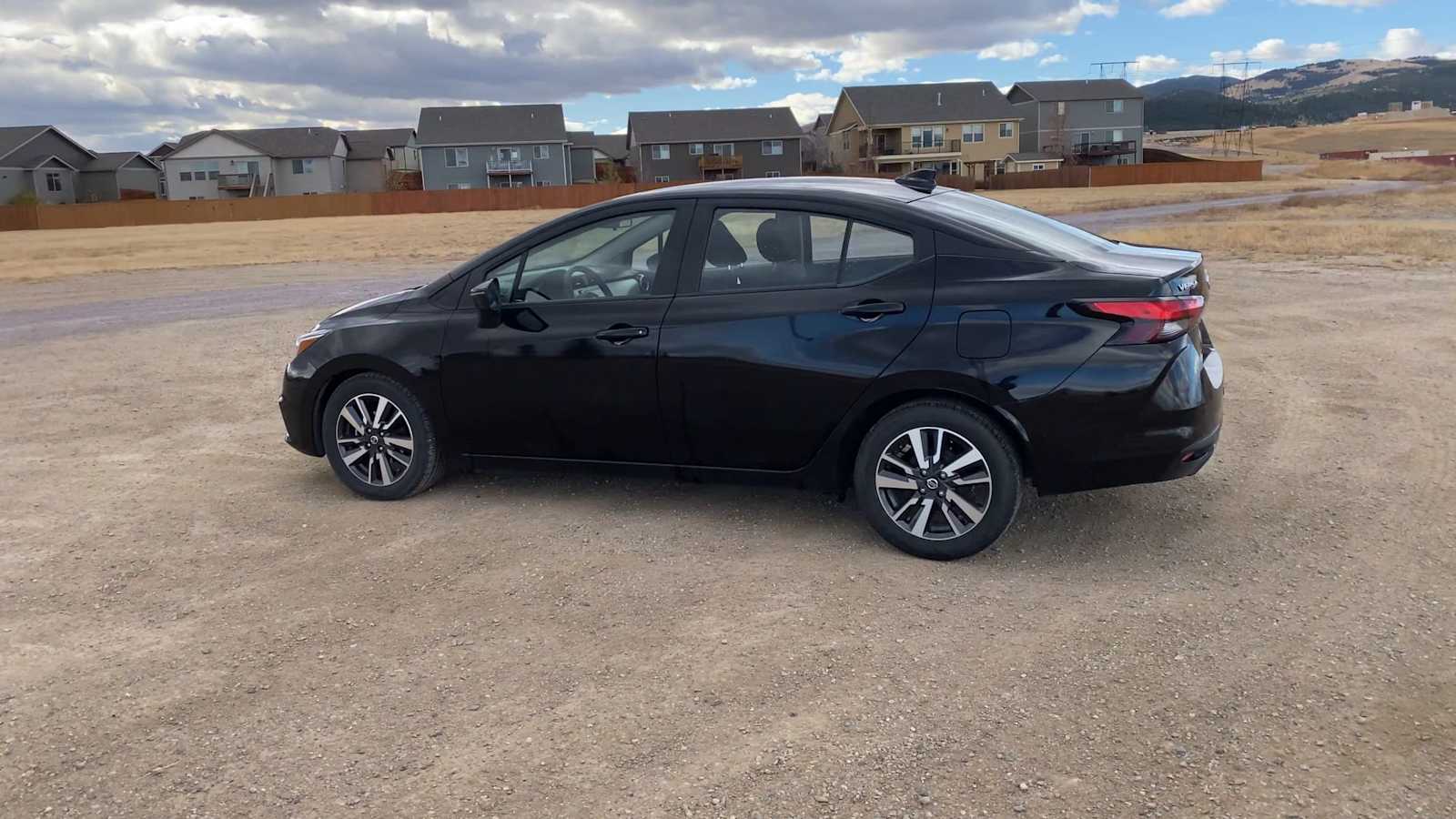 2021 Nissan Versa SV 6