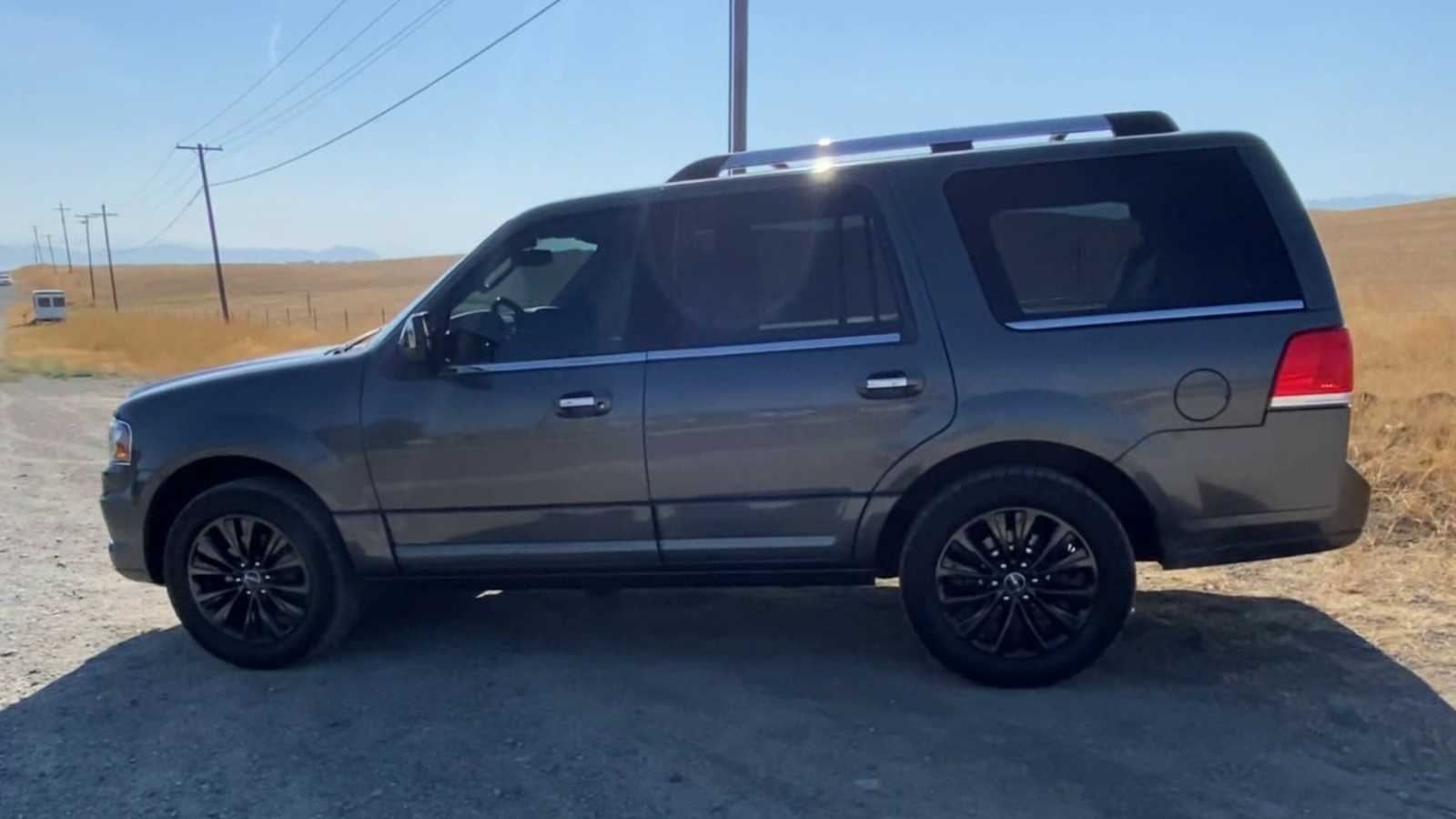 2017 Lincoln Navigator Select 5