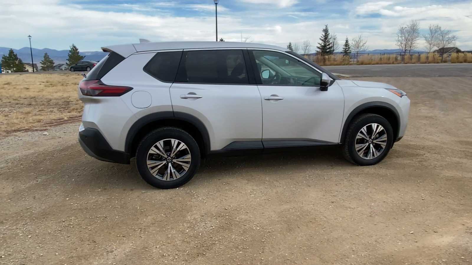 2021 Nissan Rogue SV 9