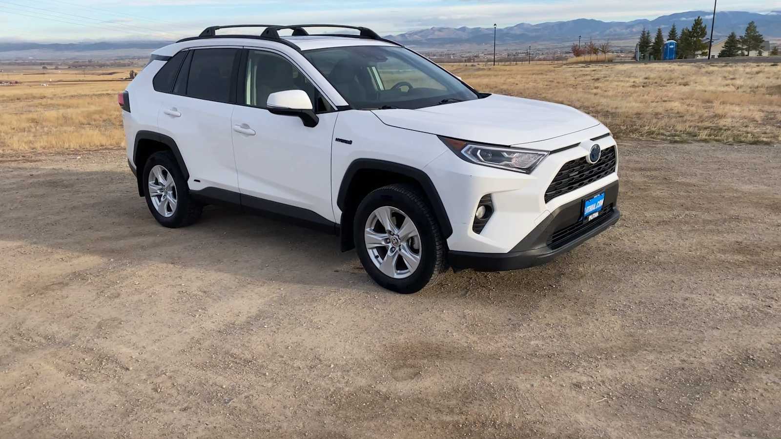 2020 Toyota RAV4 Hybrid XLE 2