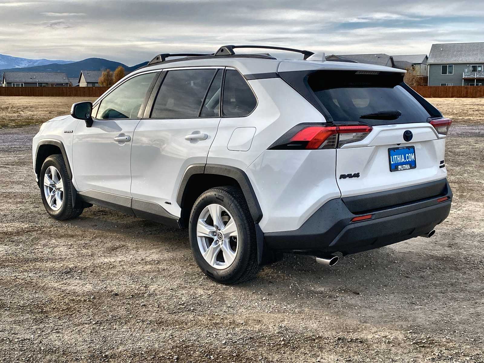 2020 Toyota RAV4 Hybrid XLE 11