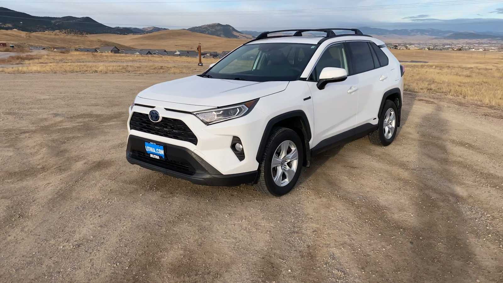 2020 Toyota RAV4 Hybrid XLE 4