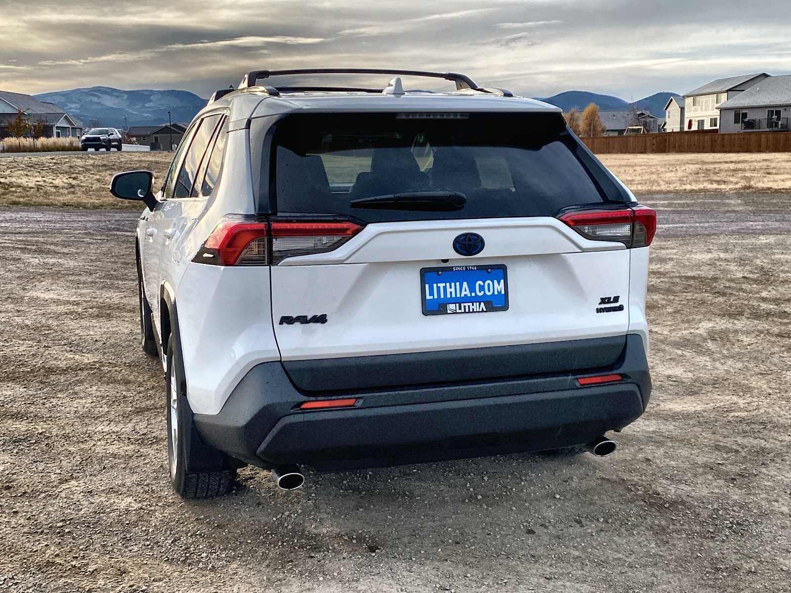 2020 Toyota RAV4 Hybrid XLE 12